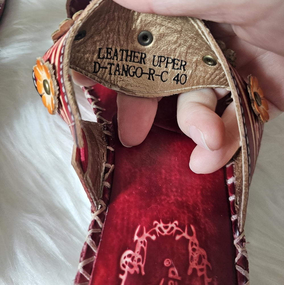 Spring Step Floral Sandals - Picture 9 of 14